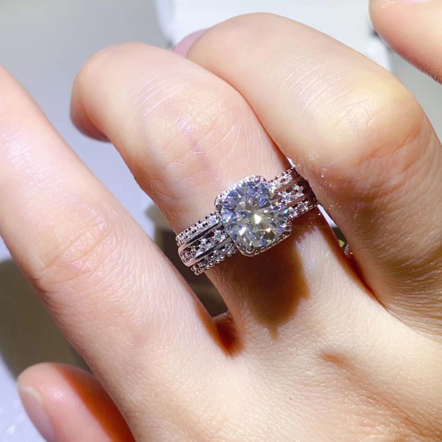 Liya 2 Carat Moissanite 925 Sterling Silver Ring
