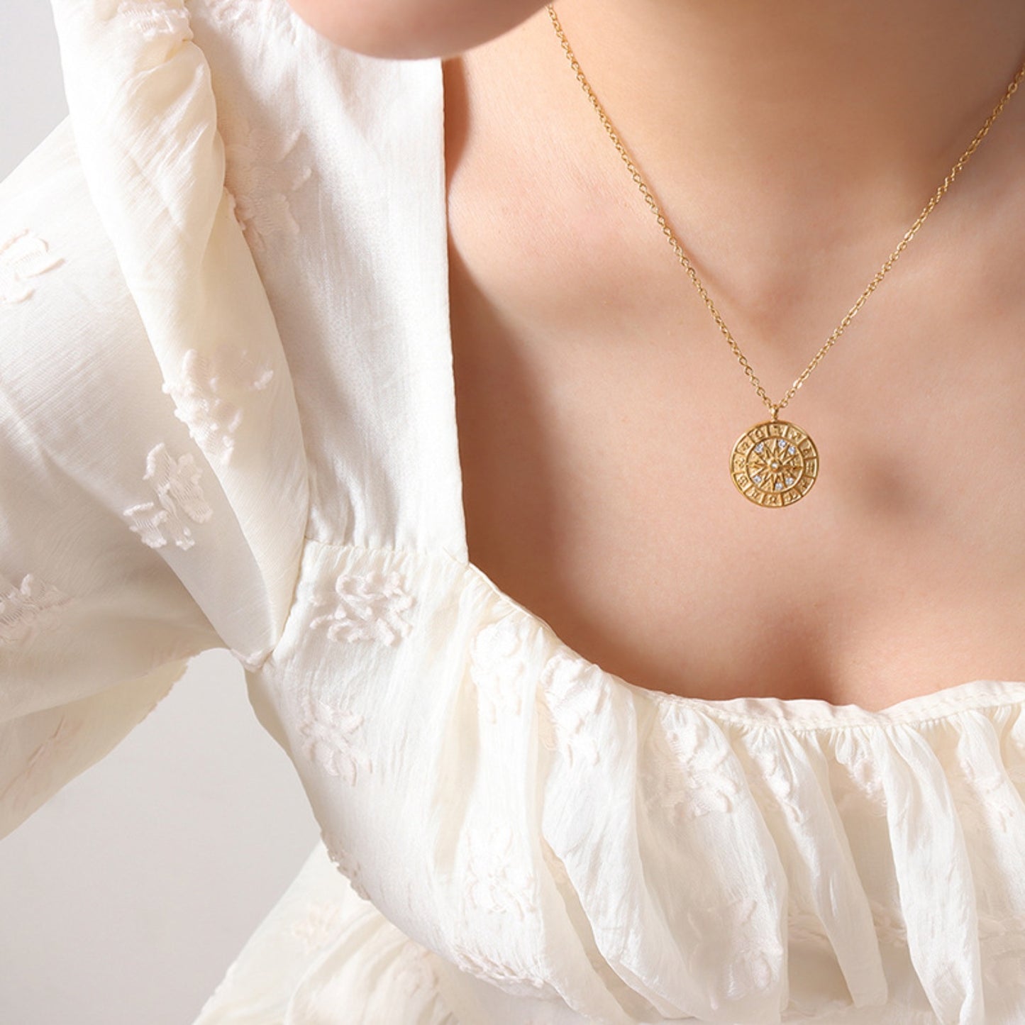 Timepiece Shape Necklace