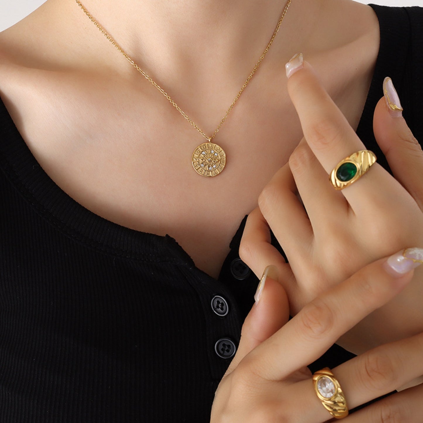 Timepiece Shape Necklace